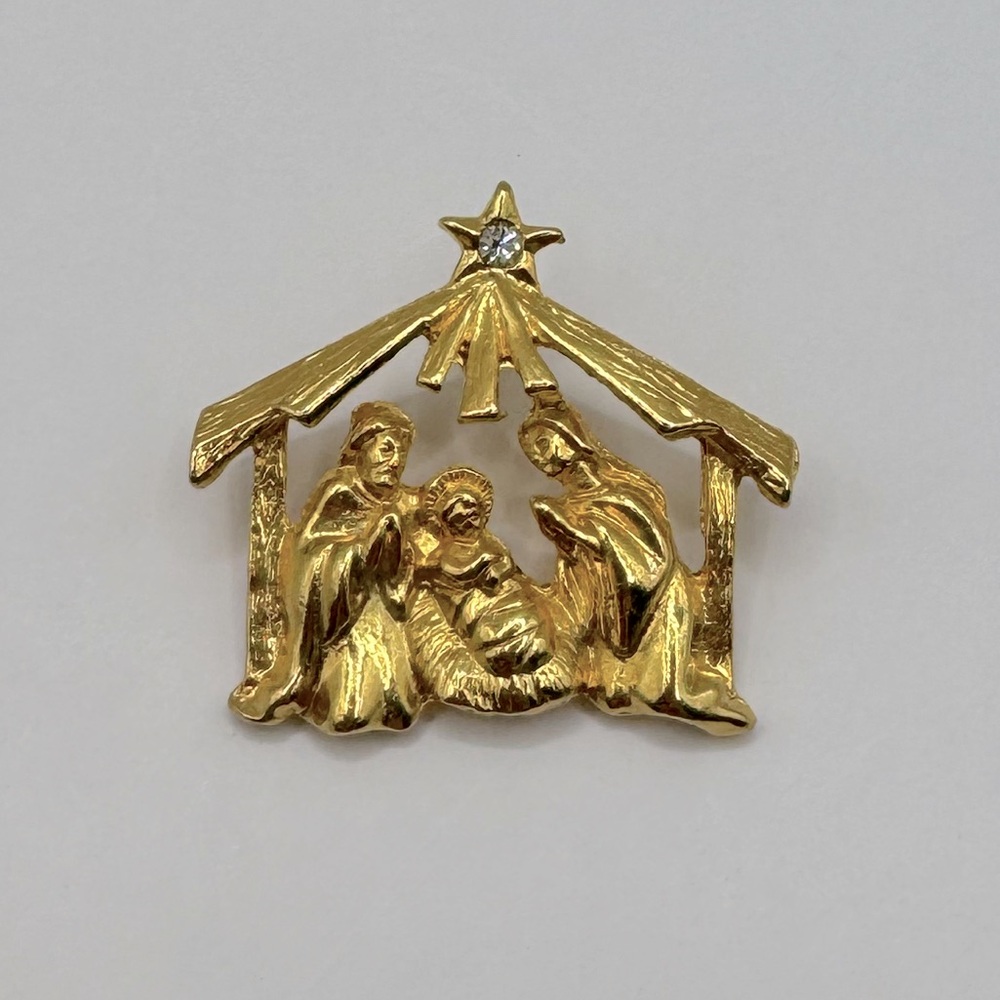 VINTAGE Gold-Tone Nativity Pin - Picture 3 of 9
